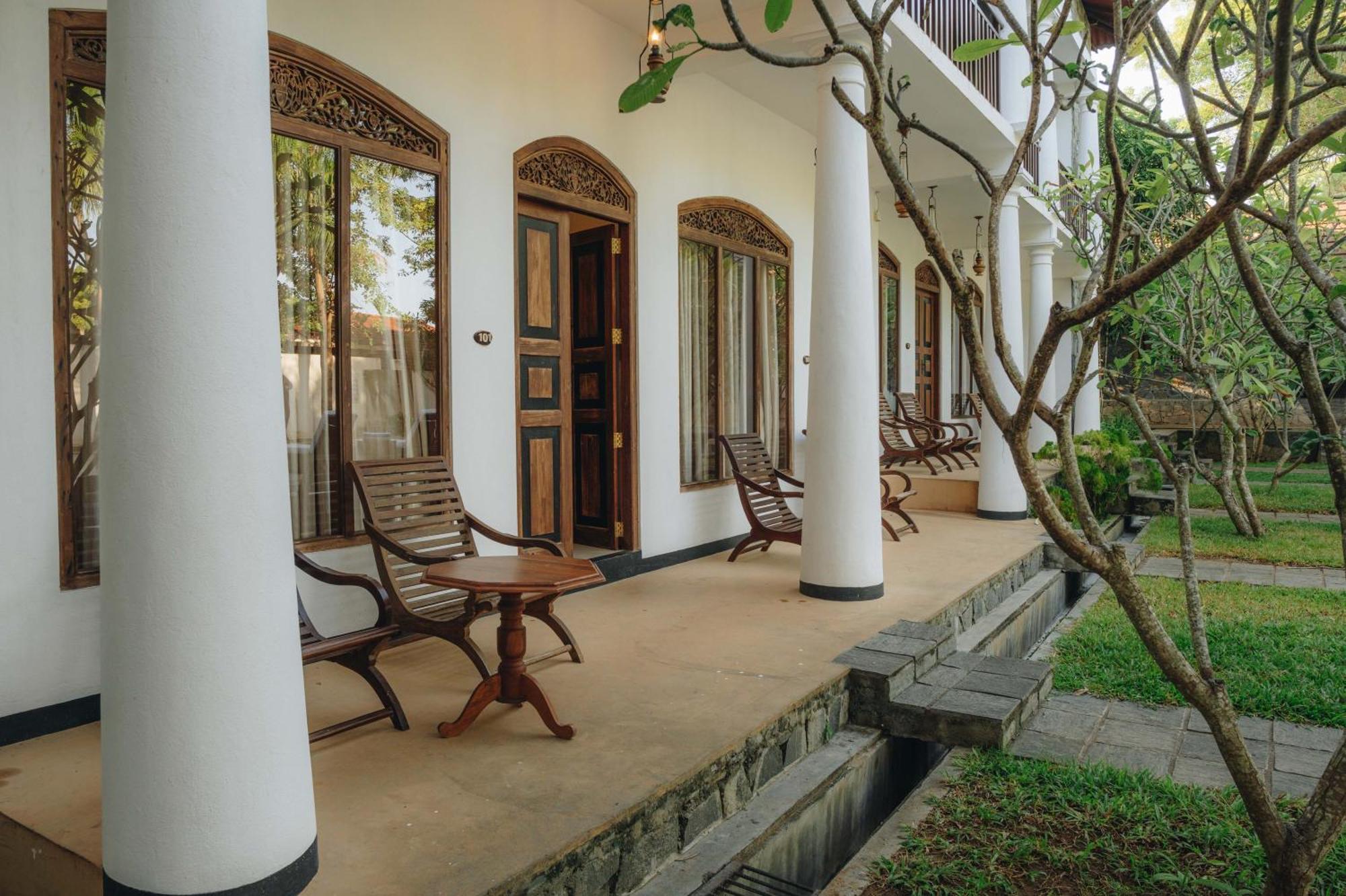 Oga Reach Hotel Tissamaharama Exterior foto