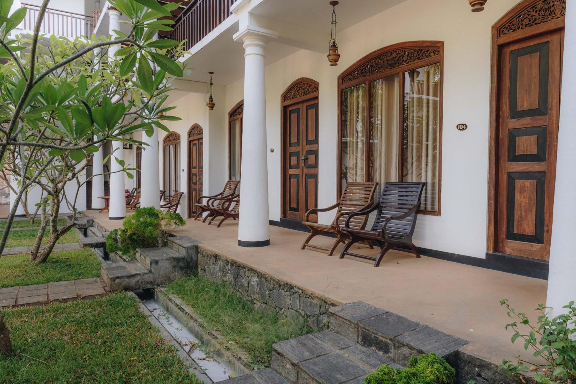 Oga Reach Hotel Tissamaharama Exterior foto