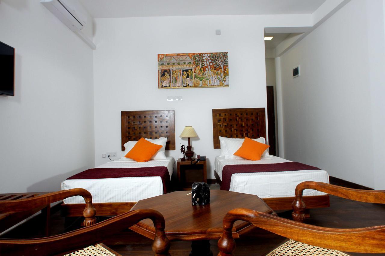 Oga Reach Hotel Tissamaharama Exterior foto